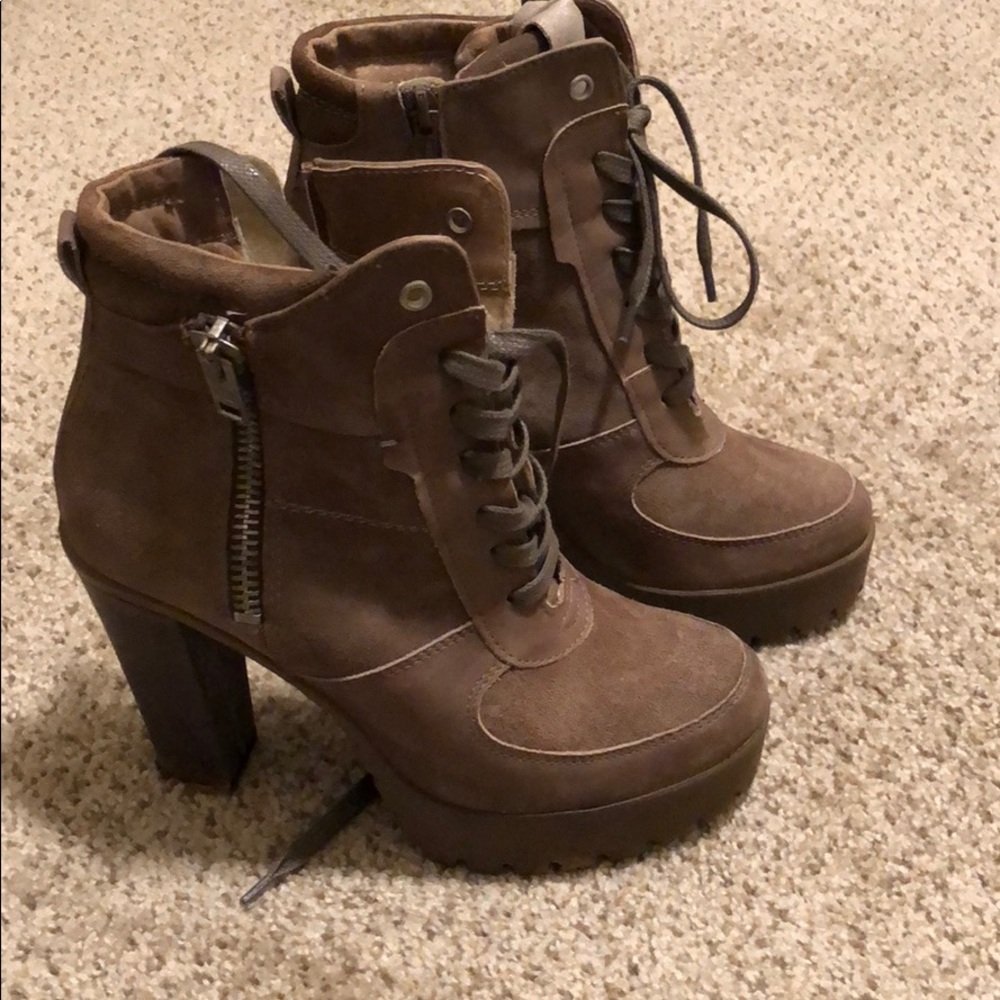 Steve Madden Taupe Booties